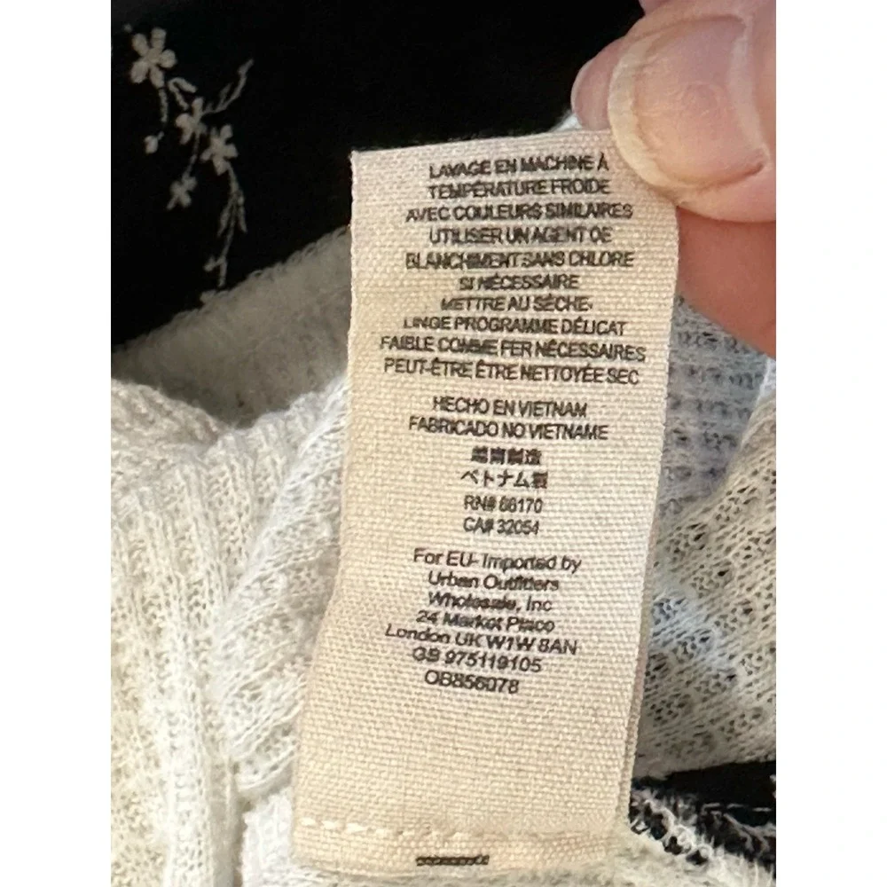 Free People Auxton Thermal Wrap Top‎ XS Ivory Faux Tie White Black Waffle Floral